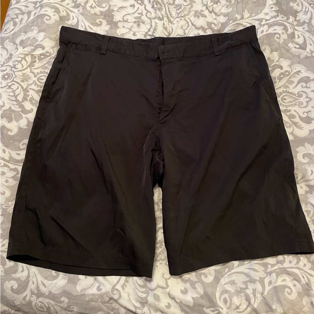 Nike Golf shorts sz 40 black